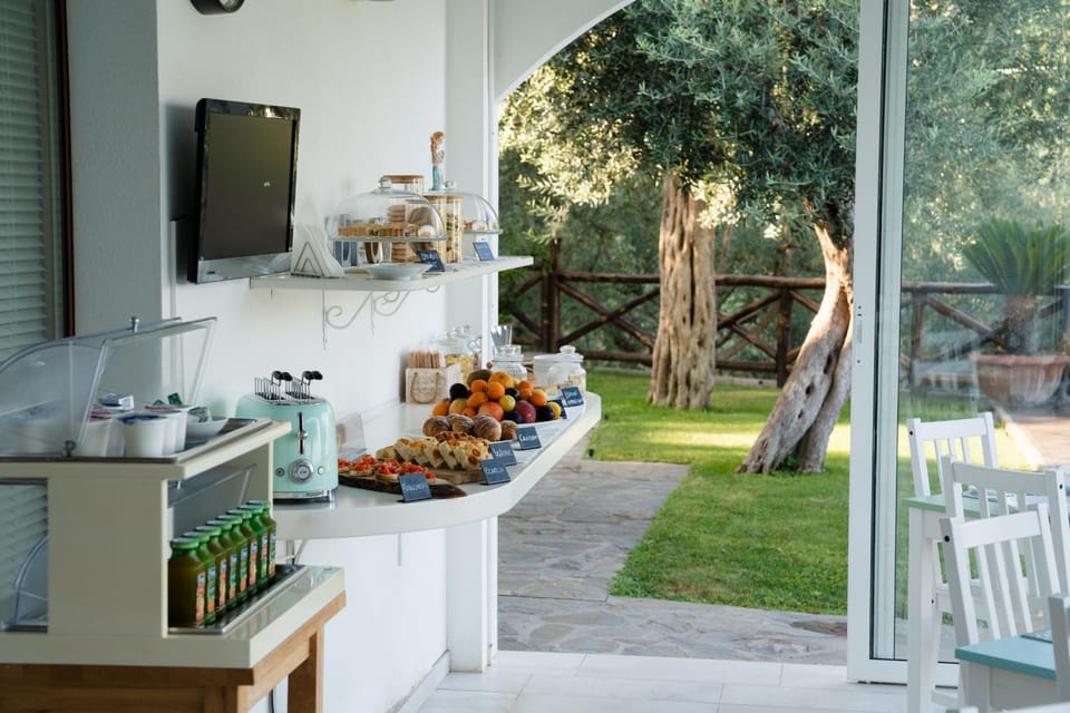 Patio, Food, Garden view, Breakfast, Breakfast, Continental breakfast, Buffet breakfast, Italian breakfast