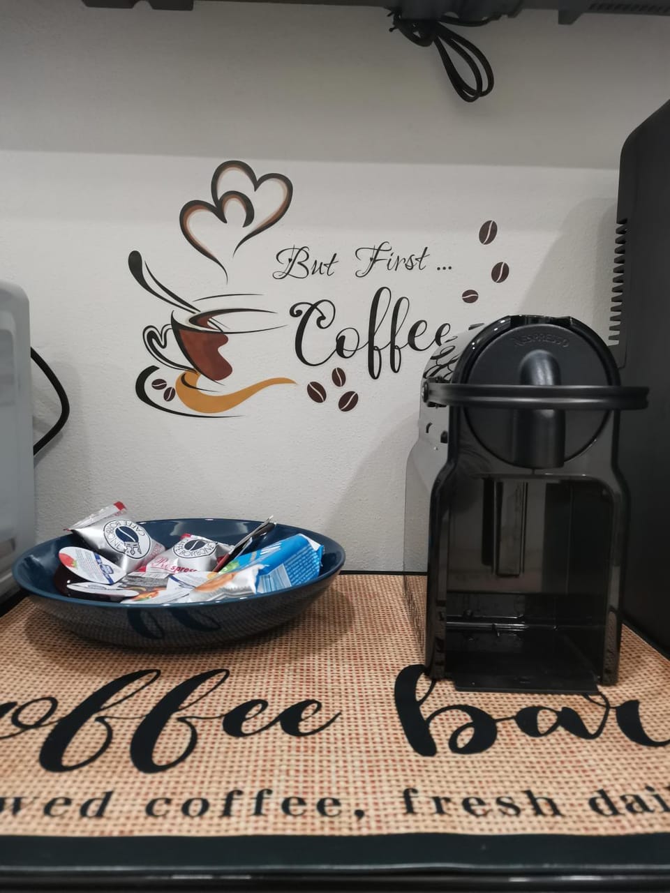 Coffee/tea facilities, Food and drinks, Bedroom, Food, Breakfast