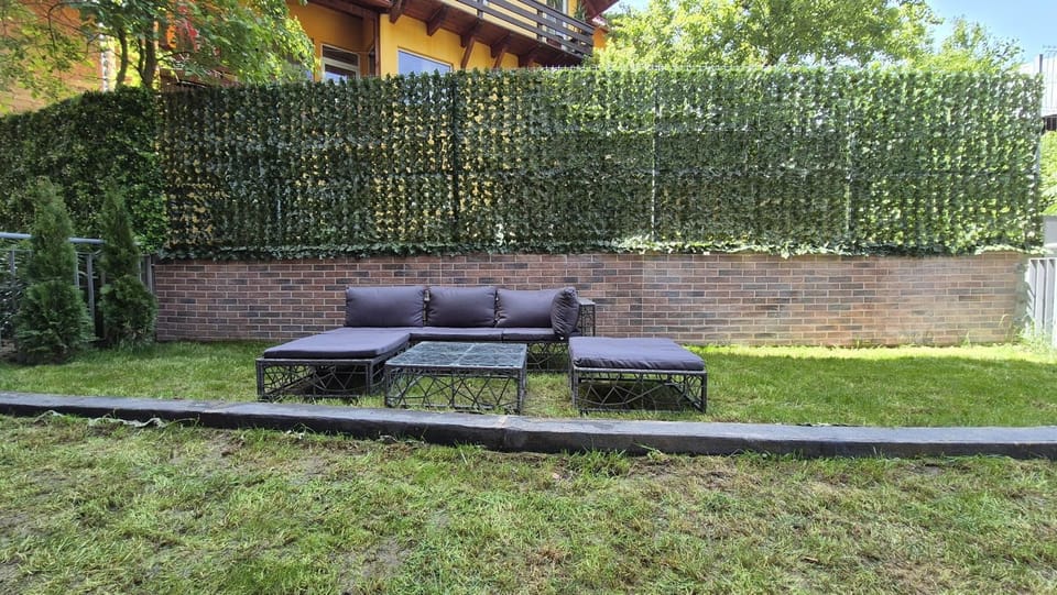 Day, Garden, Seating area, Garden view