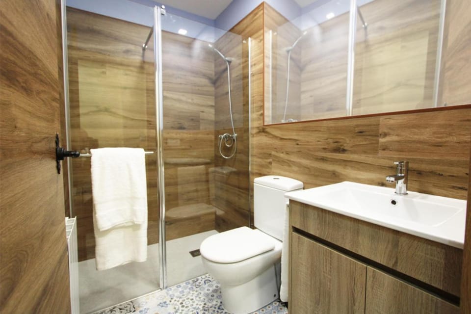 Shower, Toilet, Bathroom