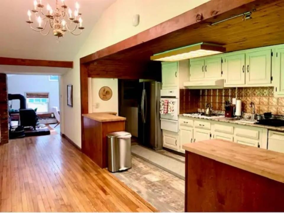Kitchen or kitchenette, dishwasher, minibar, pet friendly, stove, toaster