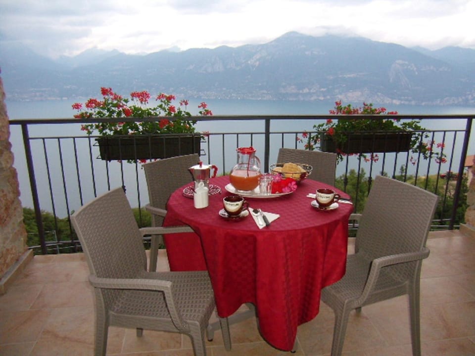 Day, Balcony/Terrace, Mountain view