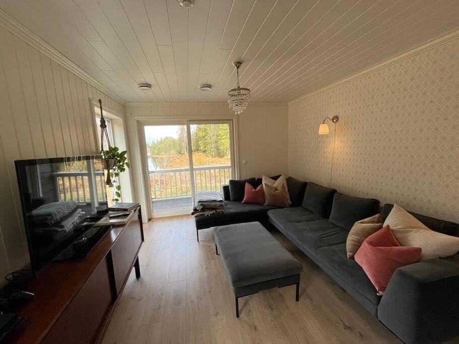 Beautiful Private Villa with Lake View and Boat Villa in Vestland