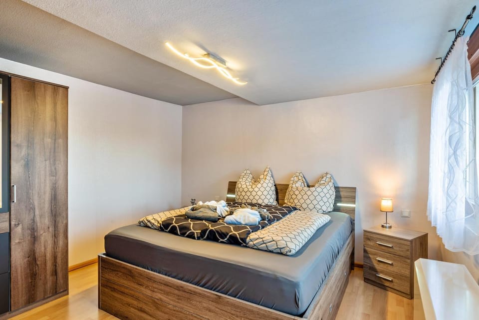 Living room, Bedroom