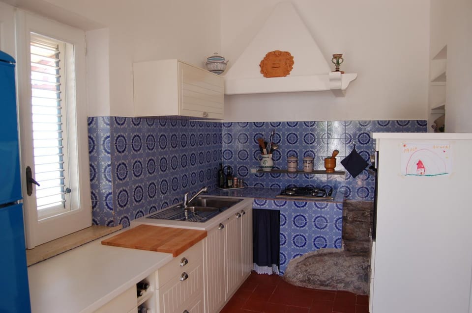 Communal lounge/ TV room, Communal kitchen