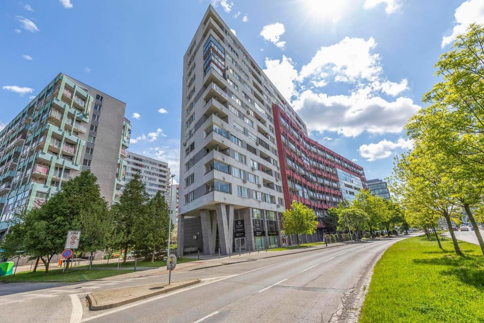 Property building, Neighbourhood, City view, Street view