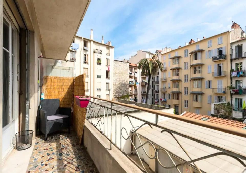 Property building, Balcony/Terrace