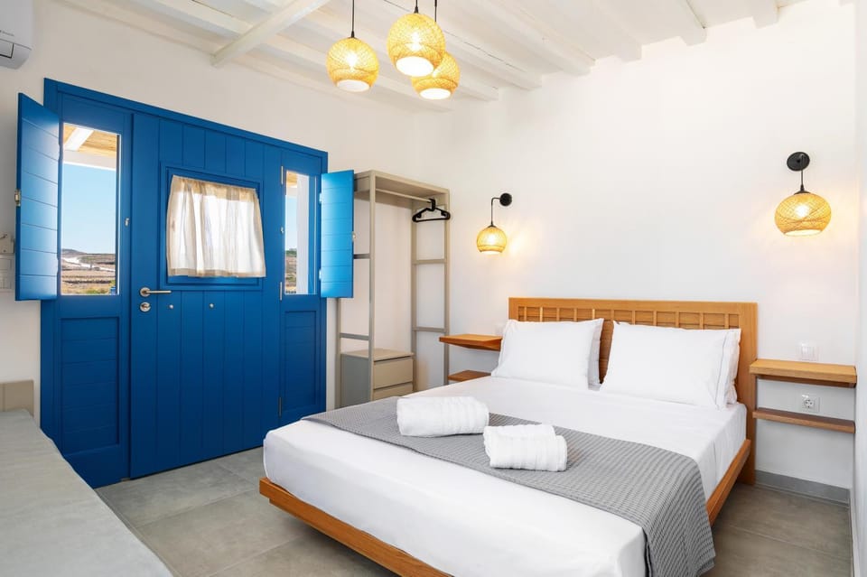 Bed, Photo of the whole room, Bedroom, towels, wardrobe