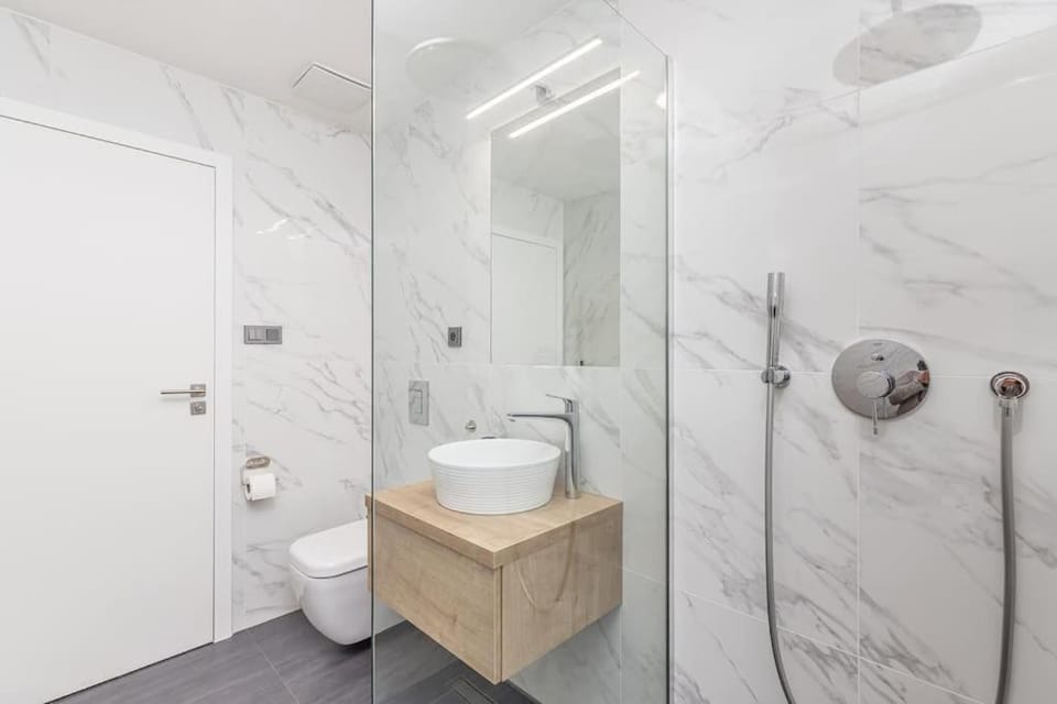 Cozy quiet new apartment in Karlin square Apartment in Prague