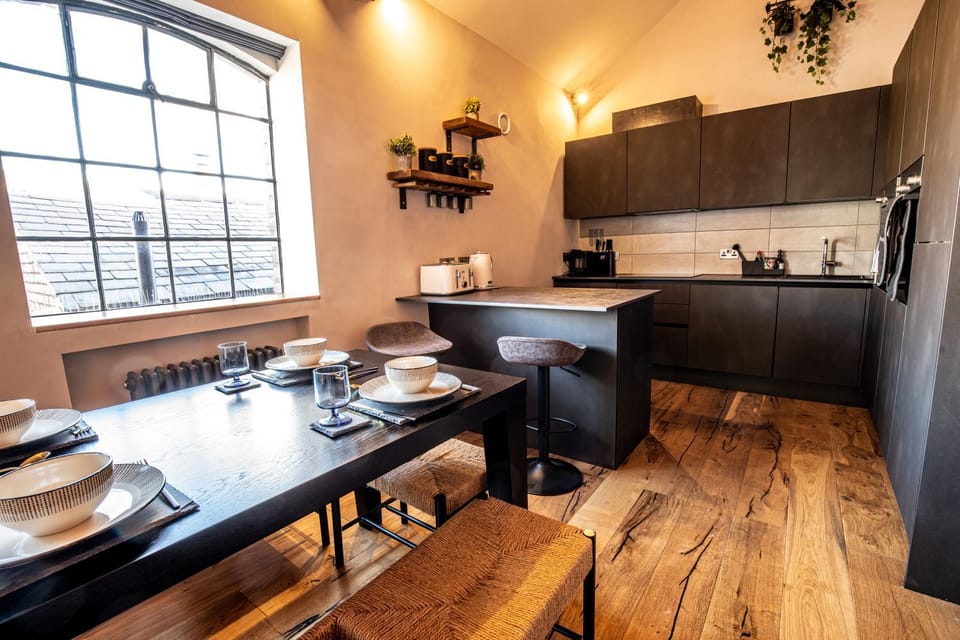 Dining area, minibar, pet friendly, stove