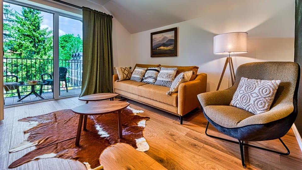 Living room, Seating area