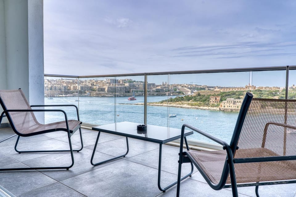 Patio, Day, View (from property/room), Balcony/Terrace, Seating area, Sea view
