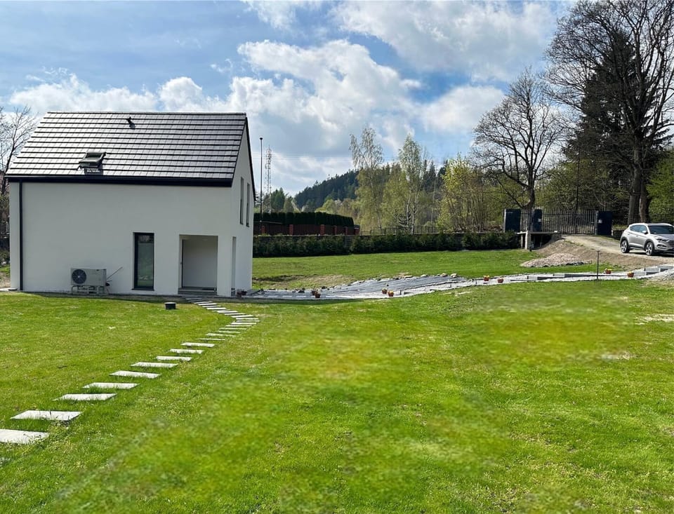 Property building, Spring, Day, Natural landscape, Mountain view