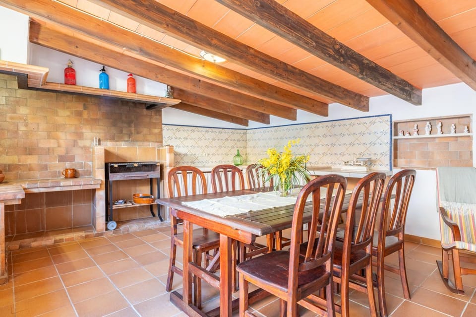 Property building, Kitchen or kitchenette, Living room