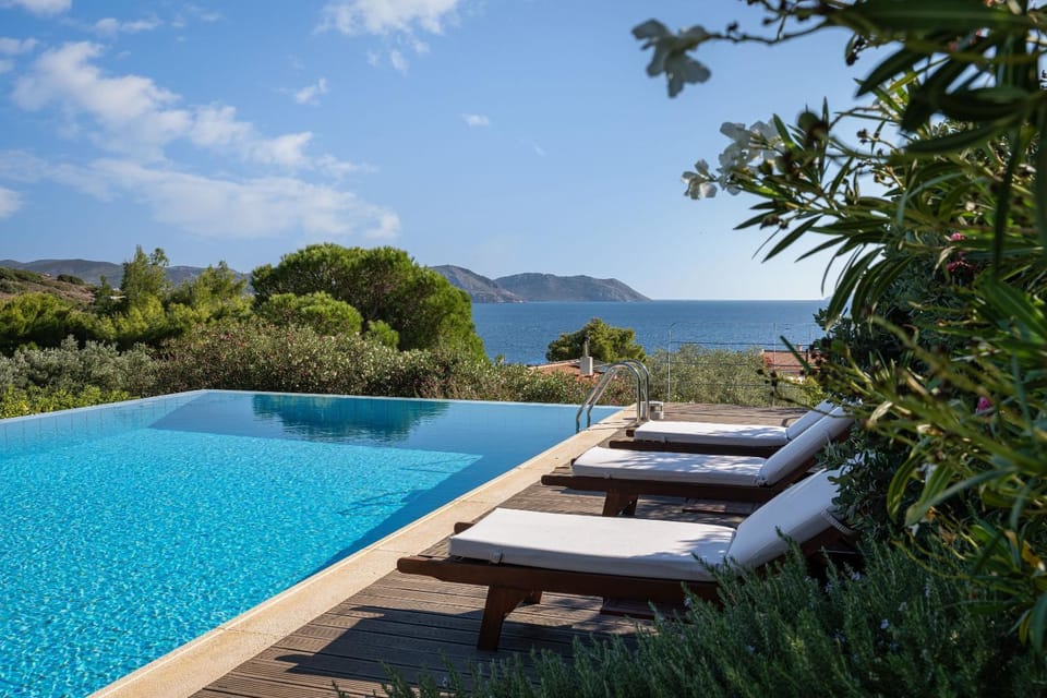 Pool view, Swimming pool, Swimming pool, sunbed