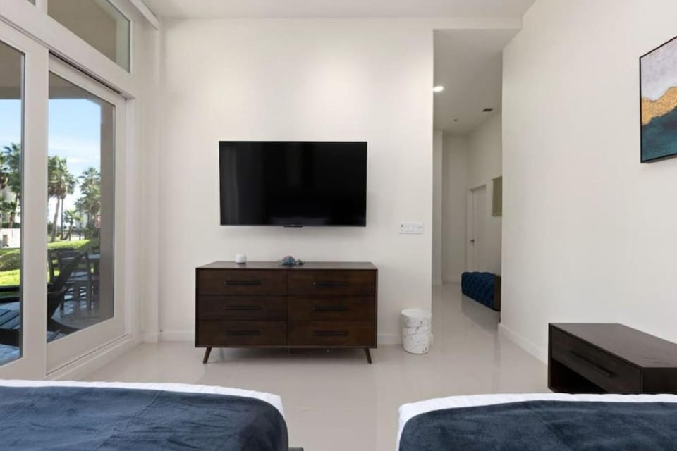 Exclusive Luxurious Ground Condo Apartment in South Padre Island