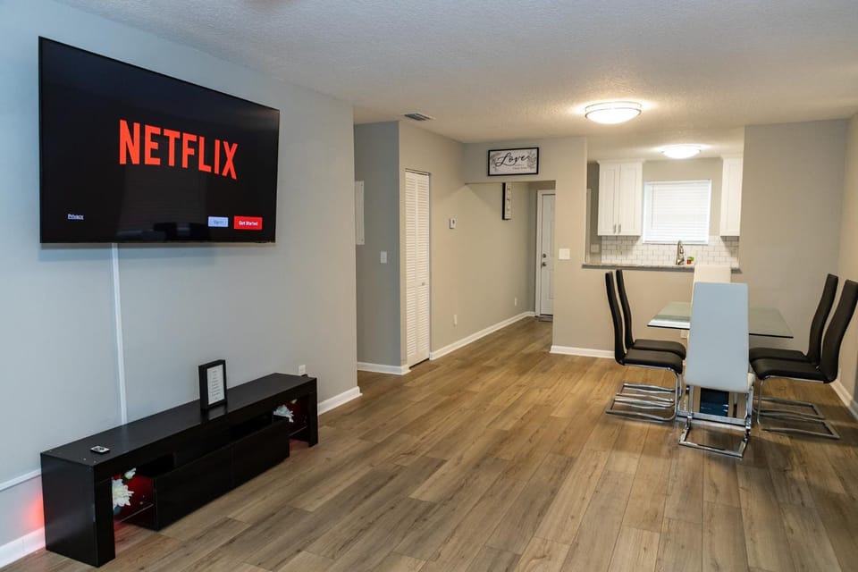 TV and multimedia, Living room, air conditioner