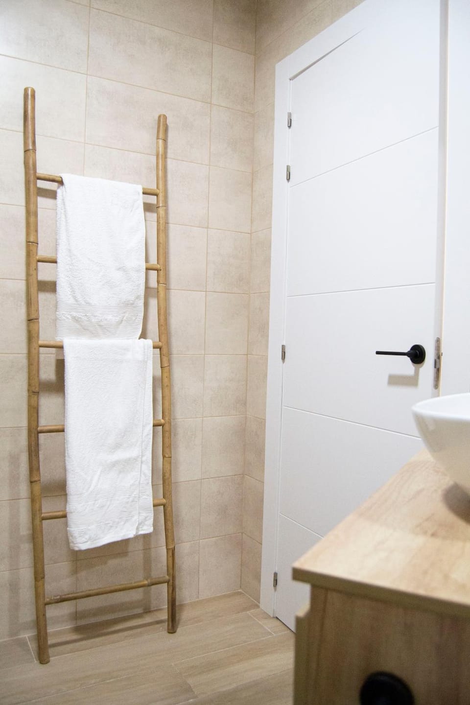Shower, Bathroom, towels