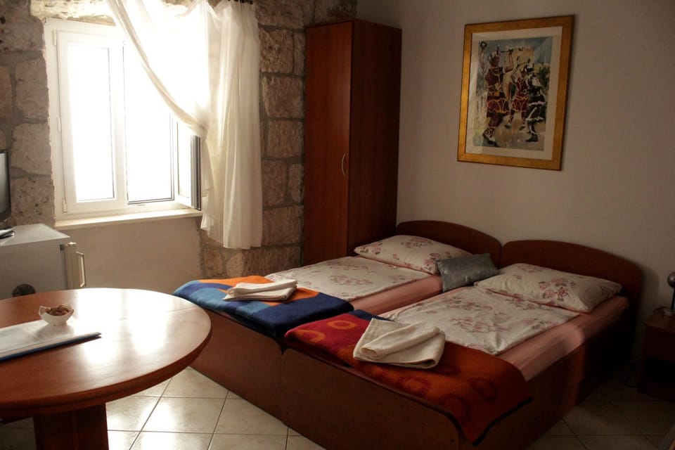 Bed, On site