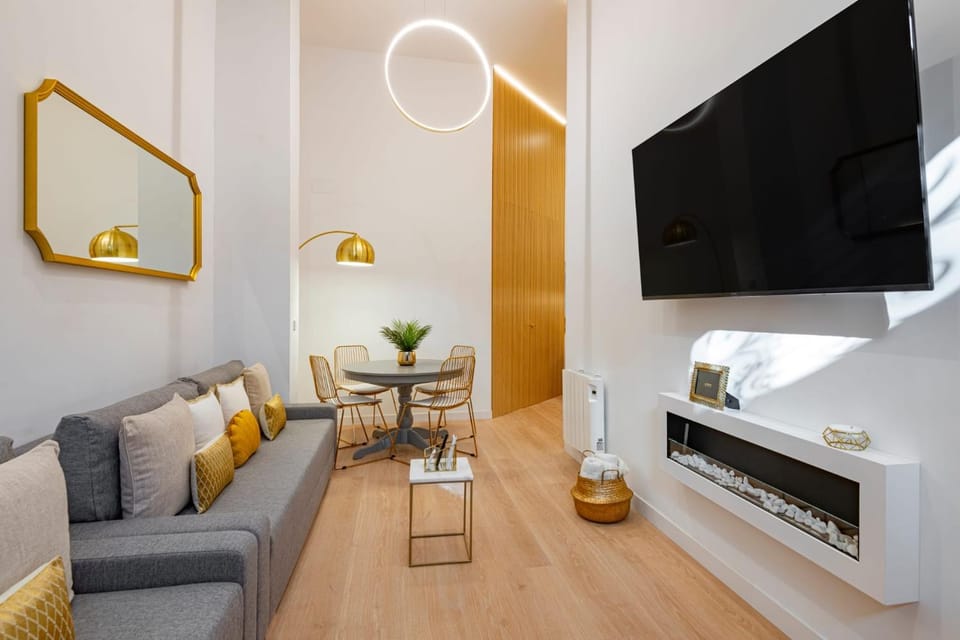 TV and multimedia, Living room, Seating area