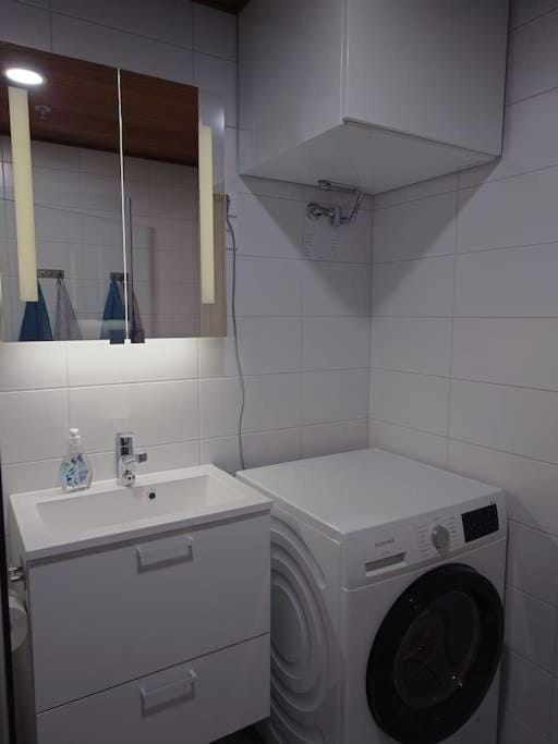 Bathroom, washing machine