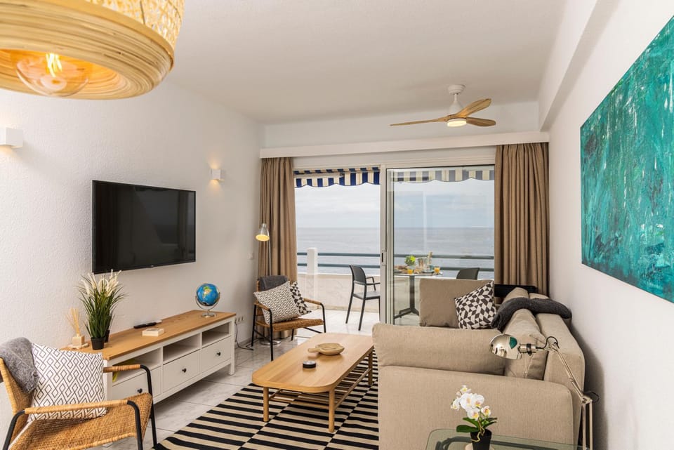 TV and multimedia, Living room, Sea view