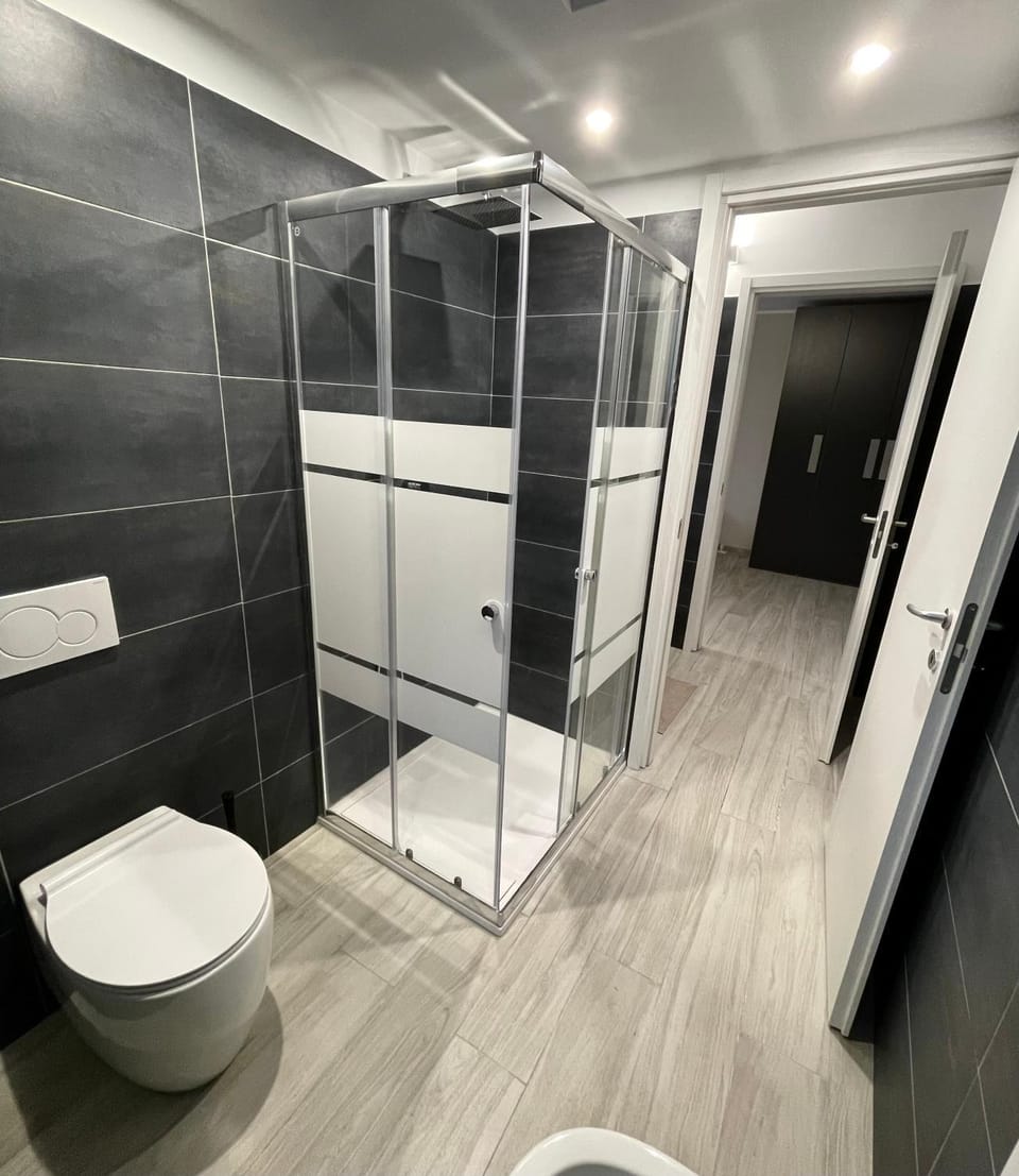 Sun shine Apartment in Milan