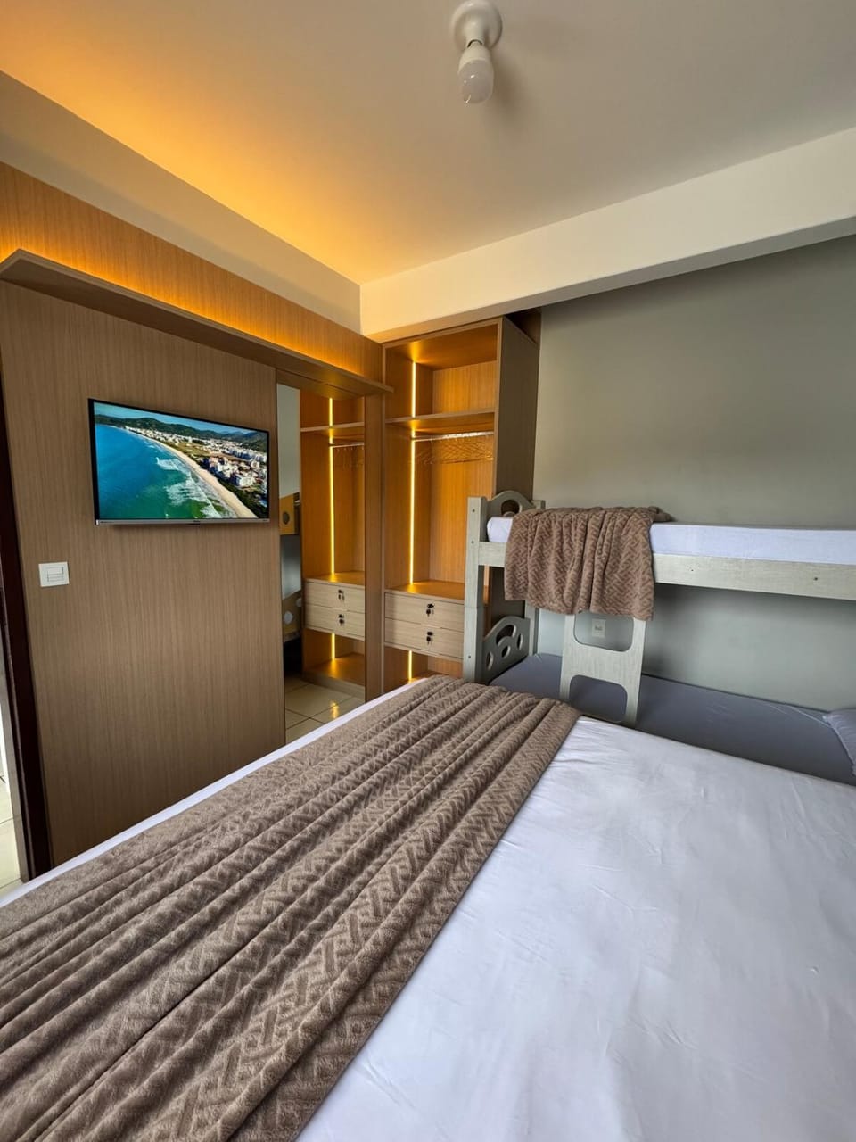 Bed, TV and multimedia