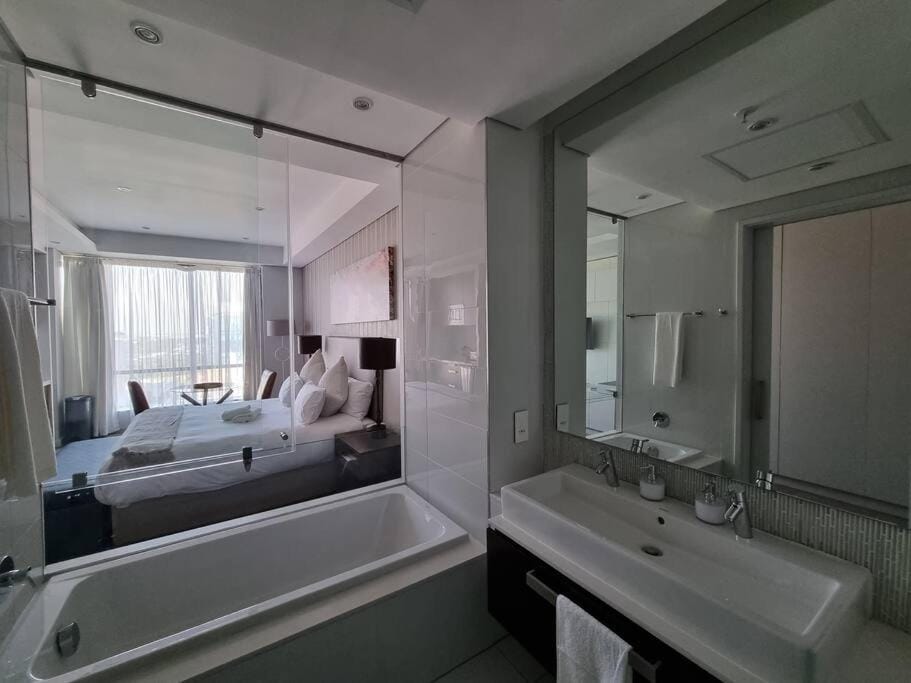 Bathroom, Bath, towels