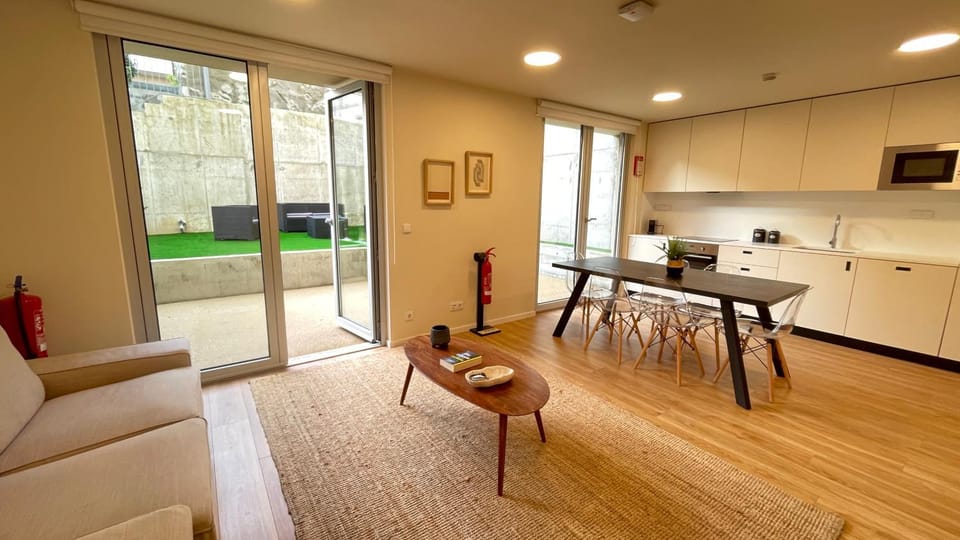 Garden, Balcony/Terrace, Balcony/Terrace, Kitchen or kitchenette, Living room, Seating area, Dining area, Garden view, Dinner, minibar, pet friendly, stove, kitchen