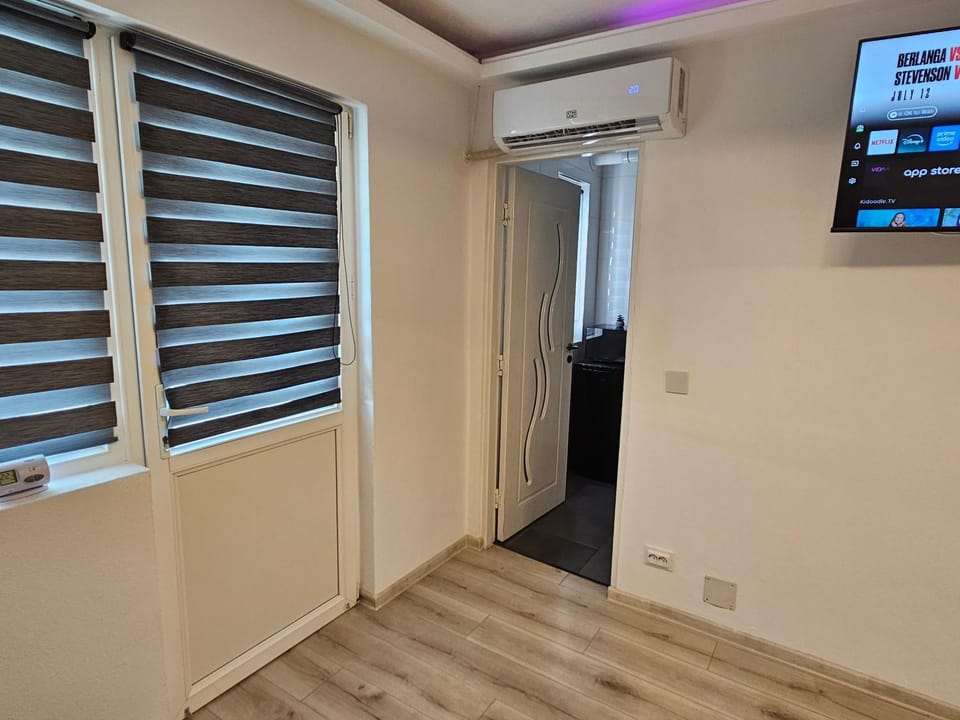 Radu's Room Apartment in Romania