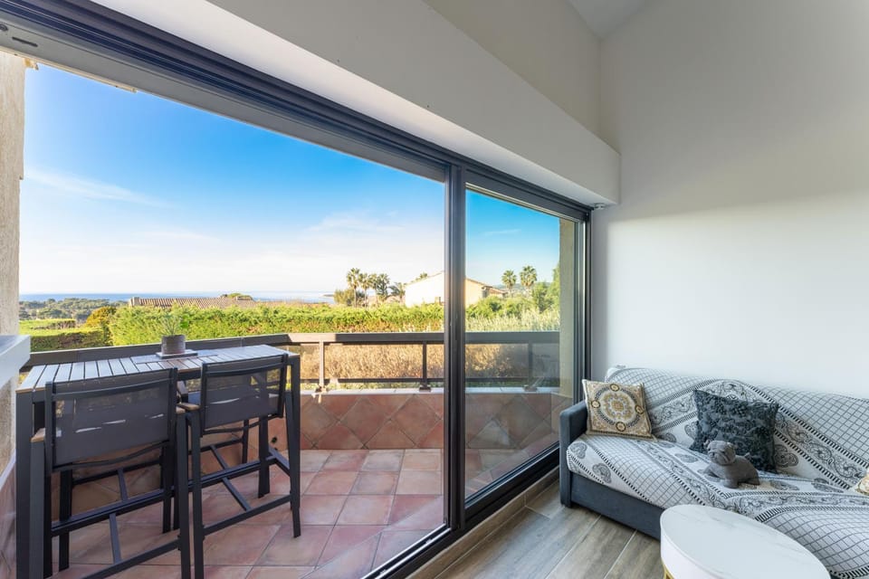 Balcony/Terrace, Dining area