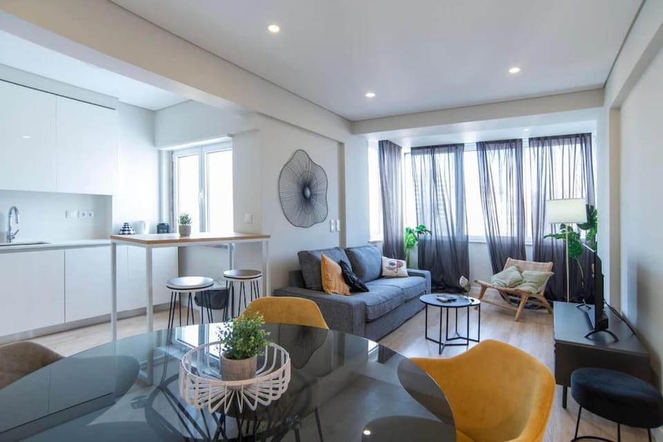 Kitchen or kitchenette, Living room, Seating area