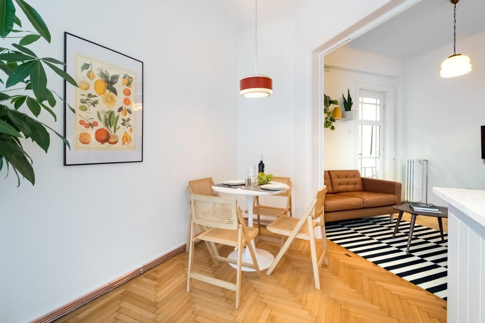 Living room, Seating area, Dining area