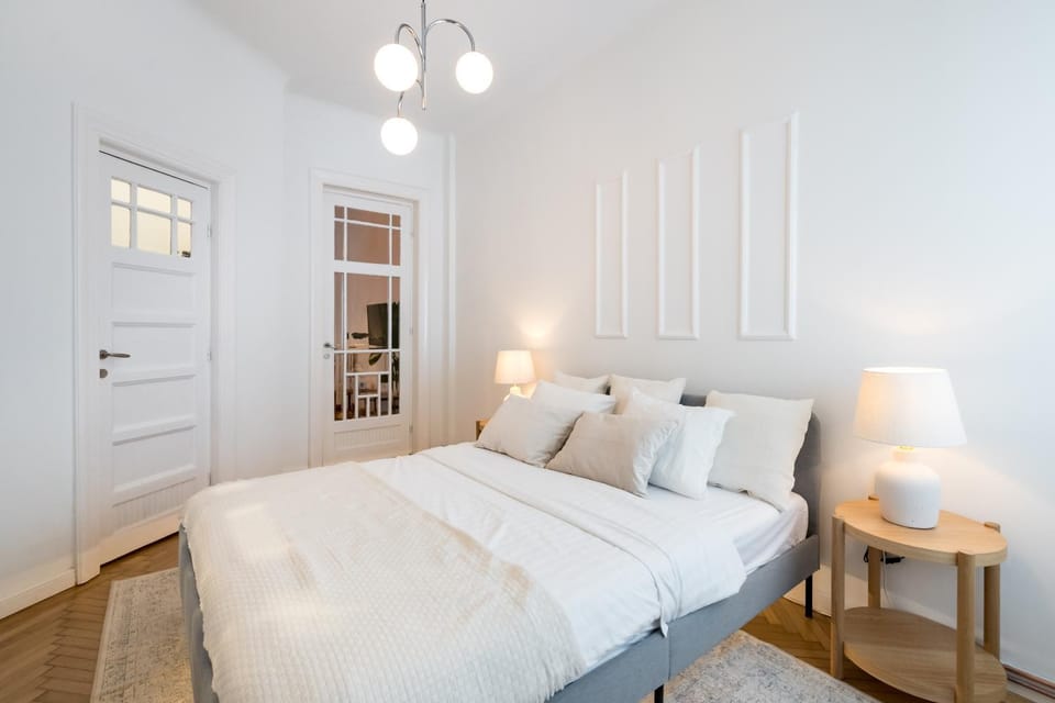 Bed, Photo of the whole room, Bedroom