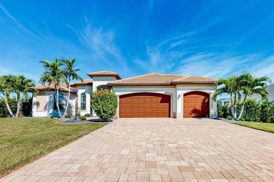 Twilight Palms House in Cape Coral