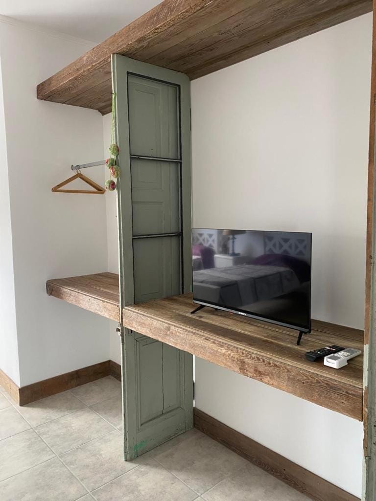TV and multimedia, wardrobe