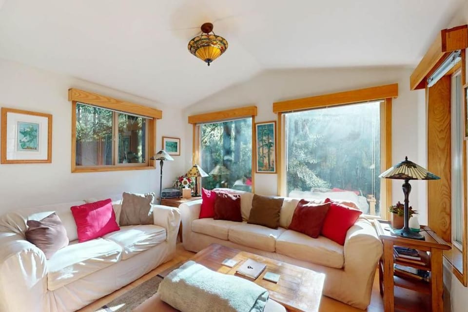 Creekview House in Oregon