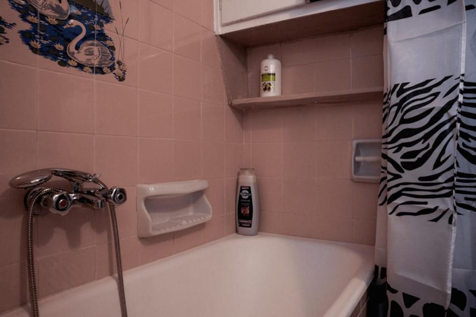 Sigma Acropolis Upstairs Apartment in Athens