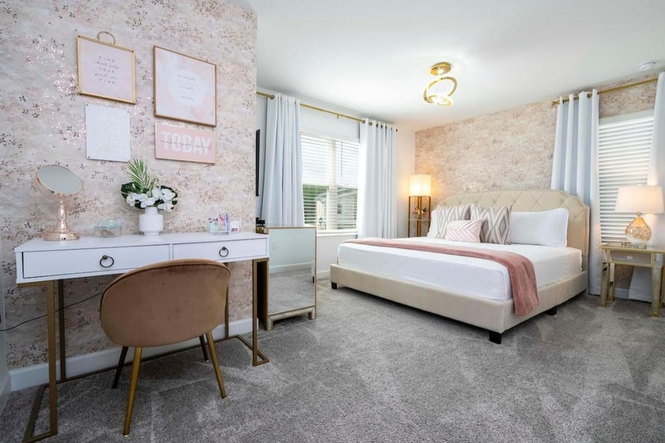 Bed, Photo of the whole room, older children, Family