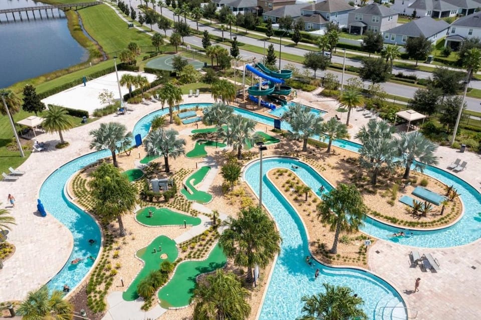Aqua park, Pool view, young children