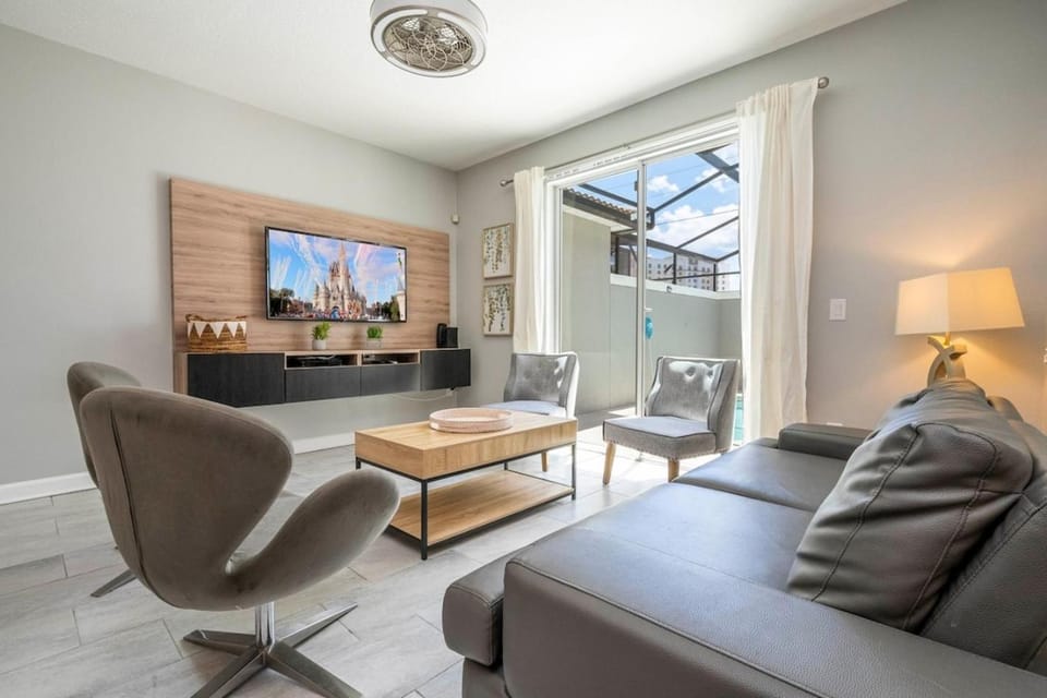 TV and multimedia, Seating area