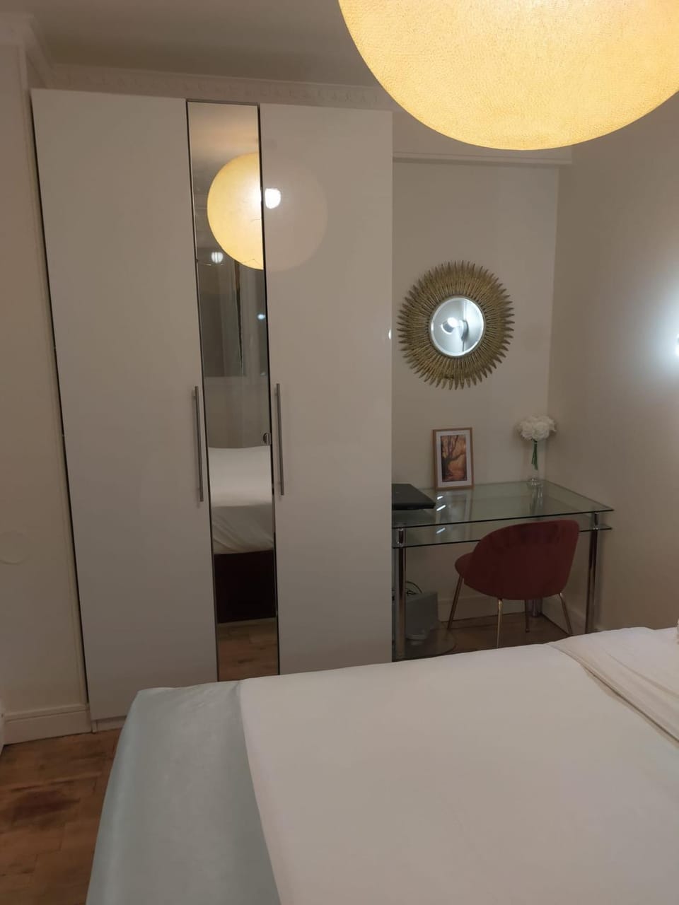 Seating area, Bedroom