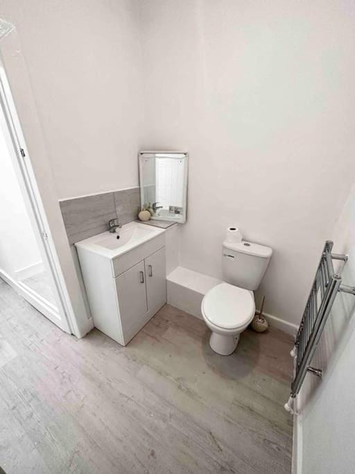 Spacious Modern Duplex Apartment Apartment in Rochdale
