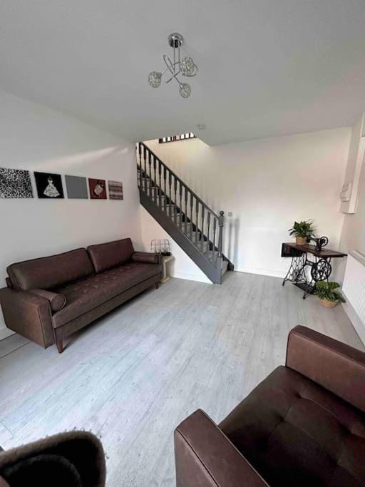 Spacious Modern Duplex Apartment Apartment in Rochdale
