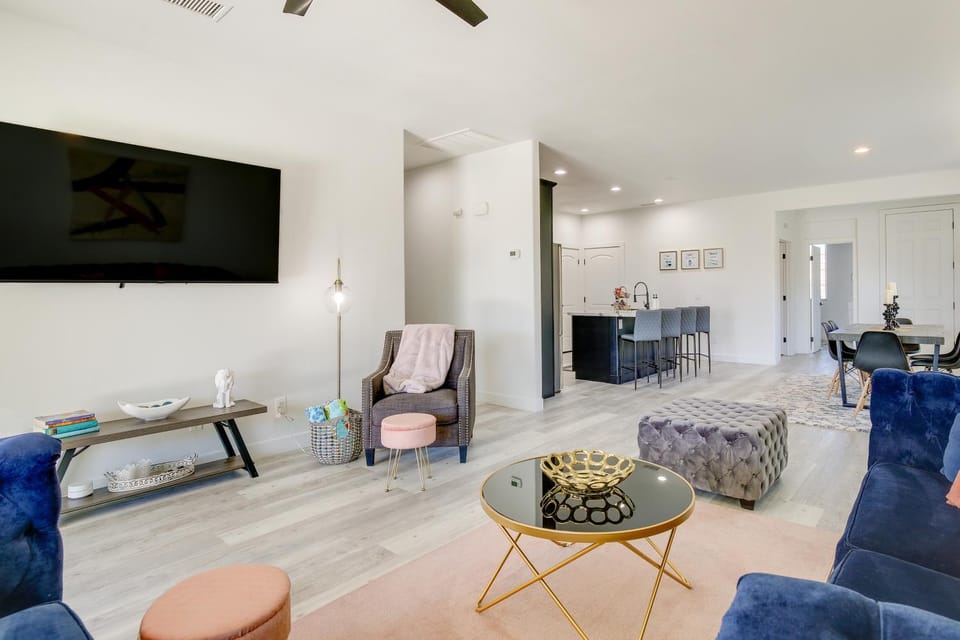 6 Mi to Empire Polo Club: Indio Home w/ Grill! House in Indio