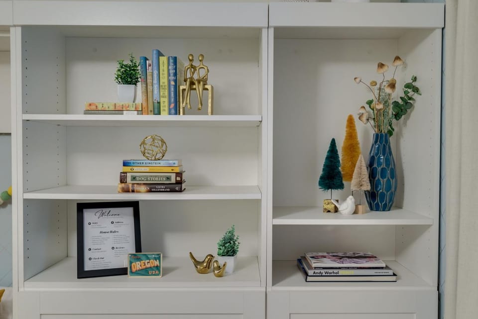 Library, Decorative detail