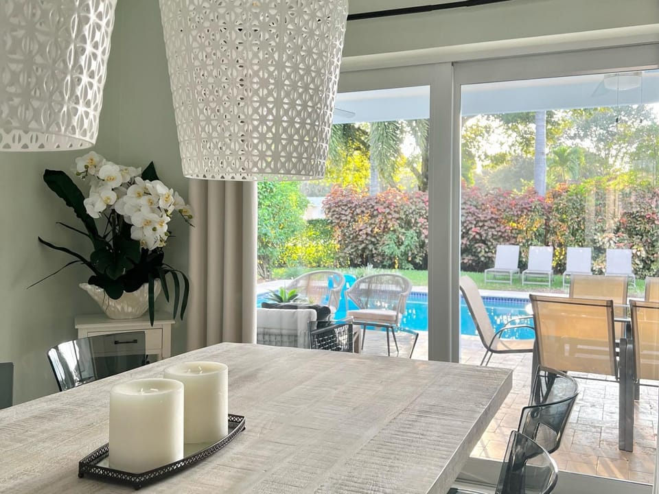 Garden, Balcony/Terrace, Dining area, Garden view, Swimming pool