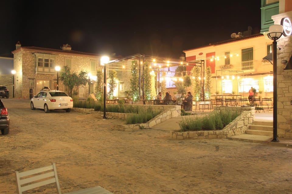 Banquet/Function facilities, Street view