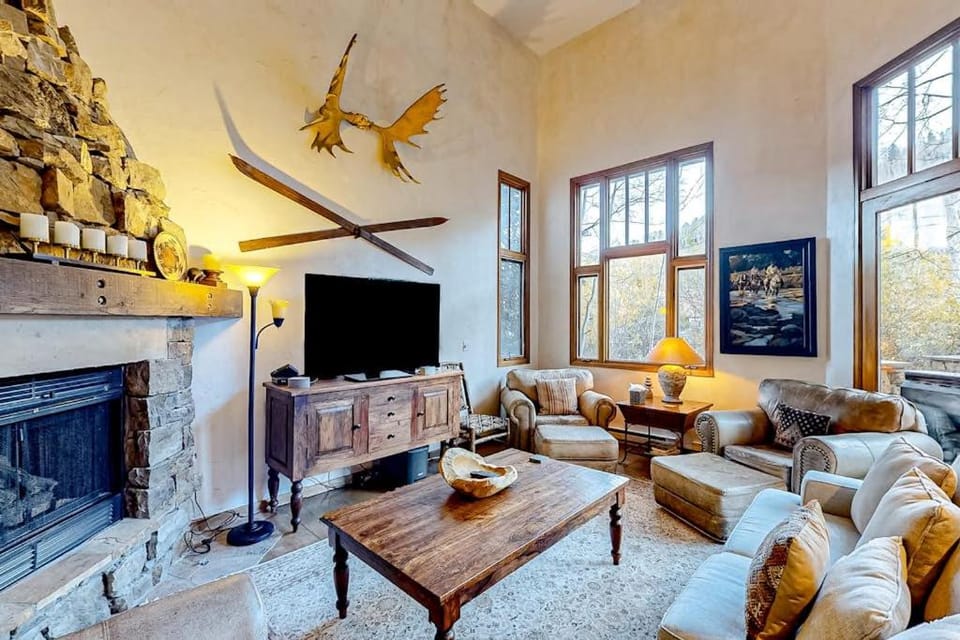 Kayenta 3 - Lost Creek Vista Apartment in Telluride
